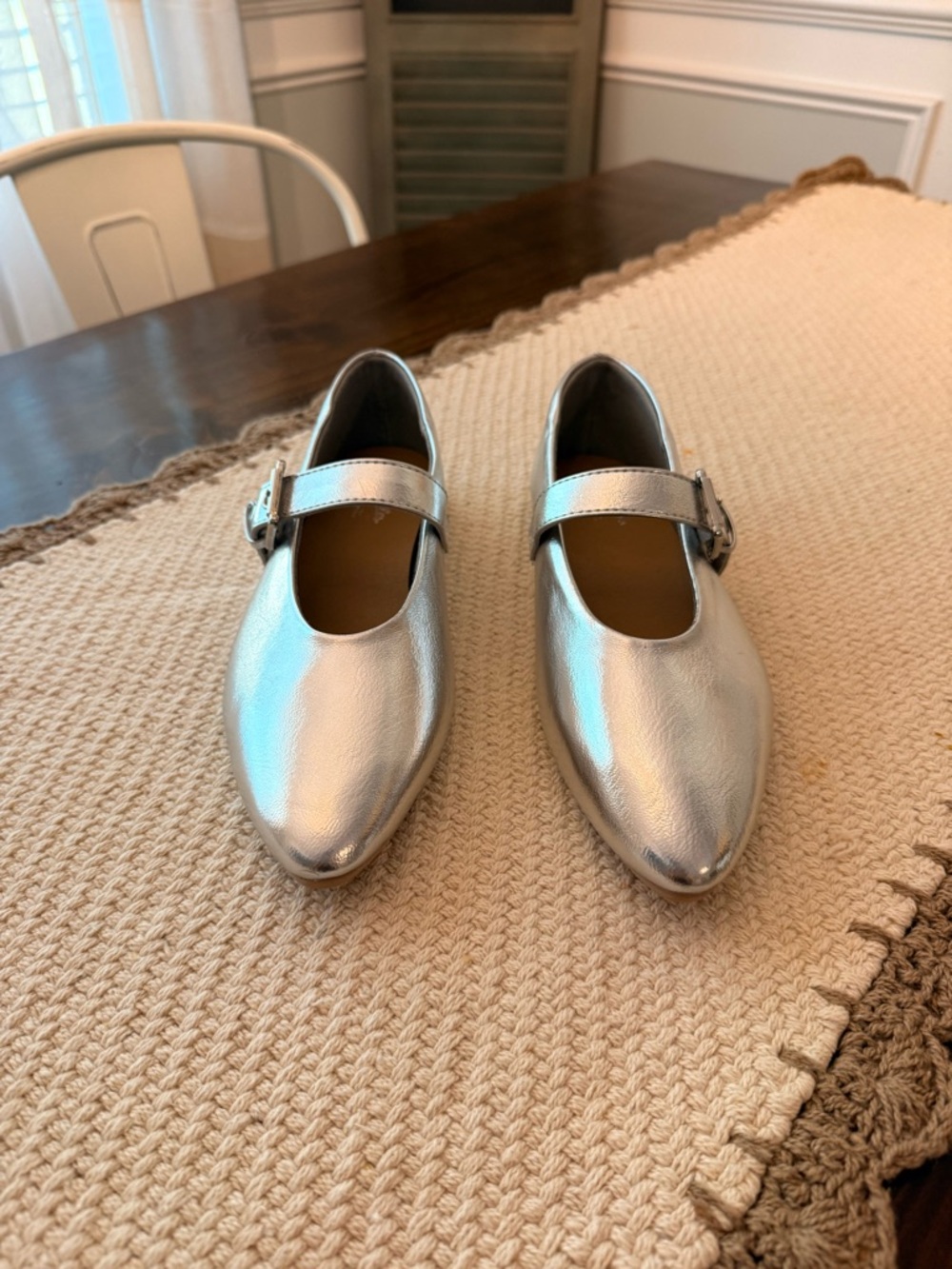 Women's White Dream Team Mary Jane Flat In Silver Sz 7